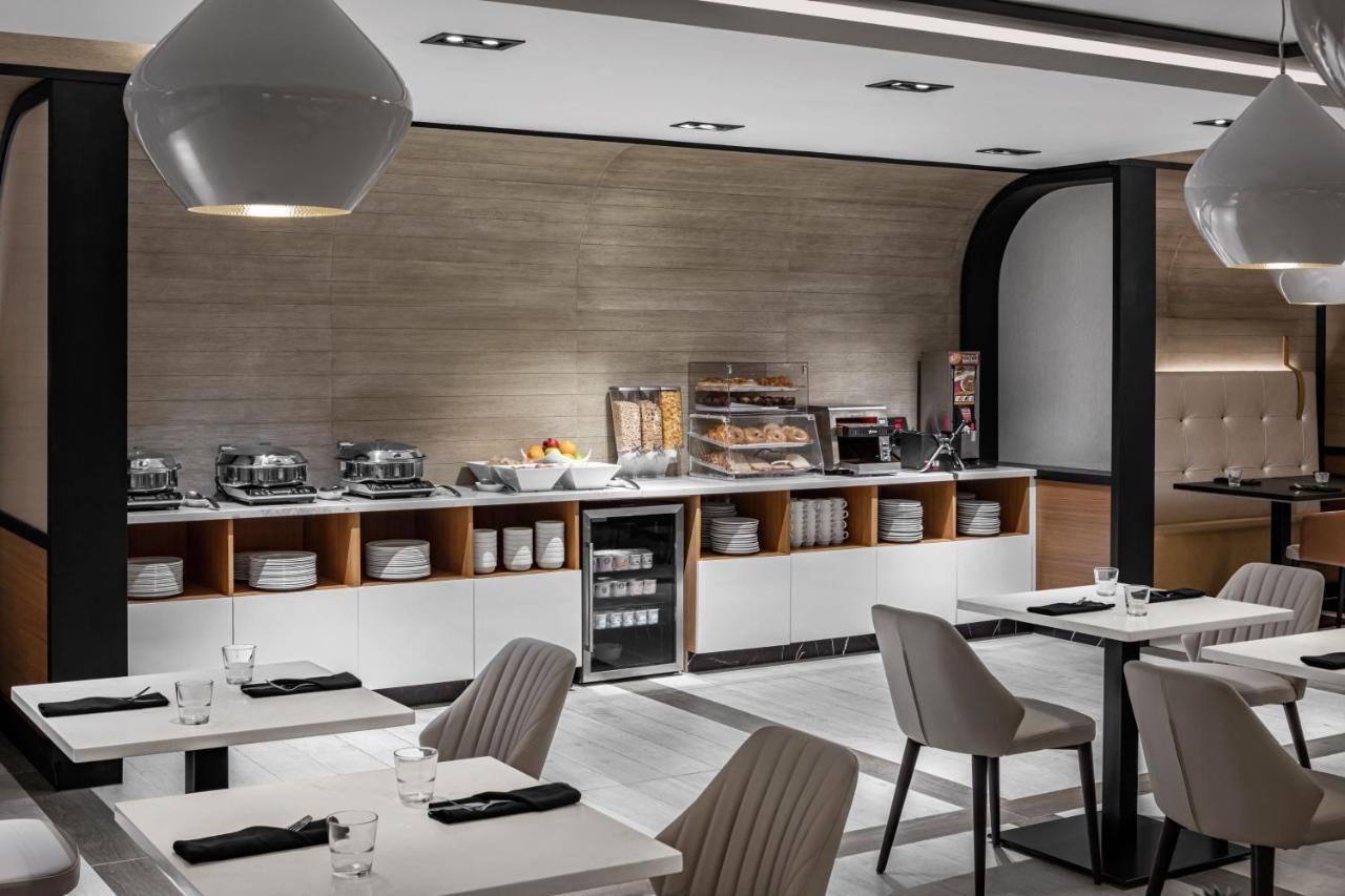Four Points By Sheraton Flushing New York Buitenkant foto